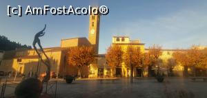 [P01] Piazzalle Mino din Fiesole, cap de linie autobuz 7 din Florența. Obiectivul principal din piață este Catedrala cu clopotnița ei de 42 de m. » foto by Aurici
 - 
<span class="allrVoted glyphicon glyphicon-heart hidden" id="av1295569"></span>
<a class="m-l-10 hidden" id="sv1295569" onclick="voting_Foto_DelVot(,1295569,27453)" role="button">șterge vot <span class="glyphicon glyphicon-remove"></span></a>
<a id="v91295569" class=" c-red"  onclick="voting_Foto_SetVot(1295569)" role="button"><span class="glyphicon glyphicon-heart-empty"></span> <b>LIKE</b> = Votează poza</a> <img class="hidden"  id="f1295569W9" src="/imagini/loader.gif" border="0" /><span class="AjErrMes hidden" id="e1295569ErM"></span>