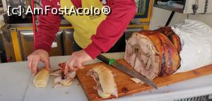 [P33] Porchetta căreia nu i-am rezistat. » foto by Aurici
 - 
<span class="allrVoted glyphicon glyphicon-heart hidden" id="av1295602"></span>
<a class="m-l-10 hidden" id="sv1295602" onclick="voting_Foto_DelVot(,1295602,27453)" role="button">șterge vot <span class="glyphicon glyphicon-remove"></span></a>
<a id="v91295602" class=" c-red"  onclick="voting_Foto_SetVot(1295602)" role="button"><span class="glyphicon glyphicon-heart-empty"></span> <b>LIKE</b> = Votează poza</a> <img class="hidden"  id="f1295602W9" src="/imagini/loader.gif" border="0" /><span class="AjErrMes hidden" id="e1295602ErM"></span>