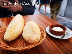 [P34] D'Melian Gastrobar - Las Palmas; pâine și sos de usturoi » foto by crismis
 - 
<span class="allrVoted glyphicon glyphicon-heart hidden" id="av1296619"></span>
<a class="m-l-10 hidden" id="sv1296619" onclick="voting_Foto_DelVot(,1296619,27460)" role="button">șterge vot <span class="glyphicon glyphicon-remove"></span></a>
<a id="v91296619" class=" c-red"  onclick="voting_Foto_SetVot(1296619)" role="button"><span class="glyphicon glyphicon-heart-empty"></span> <b>LIKE</b> = Votează poza</a> <img class="hidden"  id="f1296619W9" src="/imagini/loader.gif" border="0" /><span class="AjErrMes hidden" id="e1296619ErM"></span>