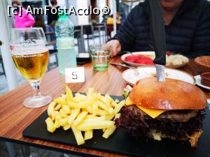 [P36] D'Melian Gastrobar - Las Palmas; hamburger » foto by crismis
 - 
<span class="allrVoted glyphicon glyphicon-heart hidden" id="av1296621"></span>
<a class="m-l-10 hidden" id="sv1296621" onclick="voting_Foto_DelVot(,1296621,27460)" role="button">șterge vot <span class="glyphicon glyphicon-remove"></span></a>
<a id="v91296621" class=" c-red"  onclick="voting_Foto_SetVot(1296621)" role="button"><span class="glyphicon glyphicon-heart-empty"></span> <b>LIKE</b> = Votează poza</a> <img class="hidden"  id="f1296621W9" src="/imagini/loader.gif" border="0" /><span class="AjErrMes hidden" id="e1296621ErM"></span>