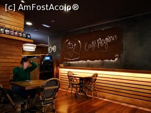 [P38] Cafe Regina - Las Palmas » foto by crismis
 - 
<span class="allrVoted glyphicon glyphicon-heart hidden" id="av1296623"></span>
<a class="m-l-10 hidden" id="sv1296623" onclick="voting_Foto_DelVot(,1296623,27460)" role="button">șterge vot <span class="glyphicon glyphicon-remove"></span></a>
<a id="v91296623" class=" c-red"  onclick="voting_Foto_SetVot(1296623)" role="button"><span class="glyphicon glyphicon-heart-empty"></span> <b>LIKE</b> = Votează poza</a> <img class="hidden"  id="f1296623W9" src="/imagini/loader.gif" border="0" /><span class="AjErrMes hidden" id="e1296623ErM"></span>