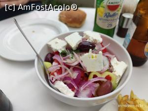 [P21] Salata grecească... » foto by ultrasro
 - 
<span class="allrVoted glyphicon glyphicon-heart hidden" id="av1296505"></span>
<a class="m-l-10 hidden" id="sv1296505" onclick="voting_Foto_DelVot(,1296505,27461)" role="button">șterge vot <span class="glyphicon glyphicon-remove"></span></a>
<a id="v91296505" class=" c-red"  onclick="voting_Foto_SetVot(1296505)" role="button"><span class="glyphicon glyphicon-heart-empty"></span> <b>LIKE</b> = Votează poza</a> <img class="hidden"  id="f1296505W9" src="/imagini/loader.gif" border="0" /><span class="AjErrMes hidden" id="e1296505ErM"></span>