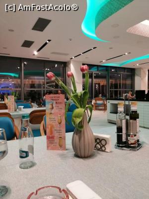 [P13] Prin restaurant » foto by MaraMura
 - 
<span class="allrVoted glyphicon glyphicon-heart hidden" id="av1297181"></span>
<a class="m-l-10 hidden" id="sv1297181" onclick="voting_Foto_DelVot(,1297181,27468)" role="button">șterge vot <span class="glyphicon glyphicon-remove"></span></a>
<a id="v91297181" class=" c-red"  onclick="voting_Foto_SetVot(1297181)" role="button"><span class="glyphicon glyphicon-heart-empty"></span> <b>LIKE</b> = Votează poza</a> <img class="hidden"  id="f1297181W9" src="/imagini/loader.gif" border="0" /><span class="AjErrMes hidden" id="e1297181ErM"></span>