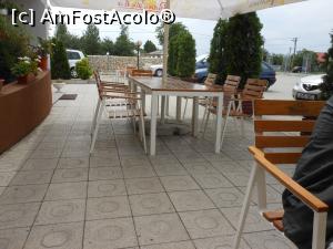 [P12] Mizil - Restaurant 'La Han'. O parte a terasei.  » foto by iulianic
 - 
<span class="allrVoted glyphicon glyphicon-heart hidden" id="av989101"></span>
<a class="m-l-10 hidden" id="sv989101" onclick="voting_Foto_DelVot(,989101,27474)" role="button">șterge vot <span class="glyphicon glyphicon-remove"></span></a>
<a id="v9989101" class=" c-red"  onclick="voting_Foto_SetVot(989101)" role="button"><span class="glyphicon glyphicon-heart-empty"></span> <b>LIKE</b> = Votează poza</a> <img class="hidden"  id="f989101W9" src="/imagini/loader.gif" border="0" /><span class="AjErrMes hidden" id="e989101ErM"></span>