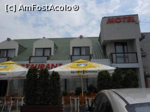 [P03] Mizil - Restaurant 'La Han'. Terasa.  » foto by iulianic
 - 
<span class="allrVoted glyphicon glyphicon-heart hidden" id="av989082"></span>
<a class="m-l-10 hidden" id="sv989082" onclick="voting_Foto_DelVot(,989082,27474)" role="button">șterge vot <span class="glyphicon glyphicon-remove"></span></a>
<a id="v9989082" class=" c-red"  onclick="voting_Foto_SetVot(989082)" role="button"><span class="glyphicon glyphicon-heart-empty"></span> <b>LIKE</b> = Votează poza</a> <img class="hidden"  id="f989082W9" src="/imagini/loader.gif" border="0" /><span class="AjErrMes hidden" id="e989082ErM"></span>
