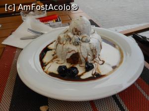 [P08] Mizil - Restaurant 'La Han'. Papanașul soțului a fost mai frumos.  » foto by iulianic
 - 
<span class="allrVoted glyphicon glyphicon-heart hidden" id="av989092"></span>
<a class="m-l-10 hidden" id="sv989092" onclick="voting_Foto_DelVot(,989092,27474)" role="button">șterge vot <span class="glyphicon glyphicon-remove"></span></a>
<a id="v9989092" class=" c-red"  onclick="voting_Foto_SetVot(989092)" role="button"><span class="glyphicon glyphicon-heart-empty"></span> <b>LIKE</b> = Votează poza</a> <img class="hidden"  id="f989092W9" src="/imagini/loader.gif" border="0" /><span class="AjErrMes hidden" id="e989092ErM"></span>