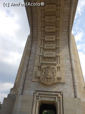 [P04] Bucuresti - Arcul de Triumf. Sub arc, lista localitatilor in care s-au purtat lupte in Primul Razboi Mondial. » foto by iulianic
 - 
<span class="allrVoted glyphicon glyphicon-heart hidden" id="av1298246"></span>
<a class="m-l-10 hidden" id="sv1298246" onclick="voting_Foto_DelVot(,1298246,27478)" role="button">șterge vot <span class="glyphicon glyphicon-remove"></span></a>
<a id="v91298246" class=" c-red"  onclick="voting_Foto_SetVot(1298246)" role="button"><span class="glyphicon glyphicon-heart-empty"></span> <b>LIKE</b> = Votează poza</a> <img class="hidden"  id="f1298246W9" src="/imagini/loader.gif" border="0" /><span class="AjErrMes hidden" id="e1298246ErM"></span>