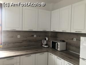 [P24] Bucataria - mobilie nou, dar si un cuptor cu microunde si un aparat de cafea » foto by mishu
 - 
<span class="allrVoted glyphicon glyphicon-heart hidden" id="av1303419"></span>
<a class="m-l-10 hidden" id="sv1303419" onclick="voting_Foto_DelVot(,1303419,27520)" role="button">șterge vot <span class="glyphicon glyphicon-remove"></span></a>
<a id="v91303419" class=" c-red"  onclick="voting_Foto_SetVot(1303419)" role="button"><span class="glyphicon glyphicon-heart-empty"></span> <b>LIKE</b> = Votează poza</a> <img class="hidden"  id="f1303419W9" src="/imagini/loader.gif" border="0" /><span class="AjErrMes hidden" id="e1303419ErM"></span>