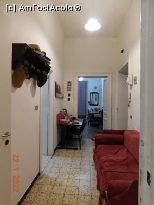 [P21] Pe hol, la ‘O Sarracino B&B » foto by irinad
 - 
<span class="allrVoted glyphicon glyphicon-heart hidden" id="av1305288"></span>
<a class="m-l-10 hidden" id="sv1305288" onclick="voting_Foto_DelVot(,1305288,27529)" role="button">șterge vot <span class="glyphicon glyphicon-remove"></span></a>
<a id="v91305288" class=" c-red"  onclick="voting_Foto_SetVot(1305288)" role="button"><span class="glyphicon glyphicon-heart-empty"></span> <b>LIKE</b> = Votează poza</a> <img class="hidden"  id="f1305288W9" src="/imagini/loader.gif" border="0" /><span class="AjErrMes hidden" id="e1305288ErM"></span>