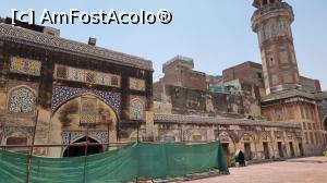 [P09] Moscheea Wazir Khan » foto by robert
 - 
<span class="allrVoted glyphicon glyphicon-heart hidden" id="av1306592"></span>
<a class="m-l-10 hidden" id="sv1306592" onclick="voting_Foto_DelVot(,1306592,27539)" role="button">șterge vot <span class="glyphicon glyphicon-remove"></span></a>
<a id="v91306592" class=" c-red"  onclick="voting_Foto_SetVot(1306592)" role="button"><span class="glyphicon glyphicon-heart-empty"></span> <b>LIKE</b> = Votează poza</a> <img class="hidden"  id="f1306592W9" src="/imagini/loader.gif" border="0" /><span class="AjErrMes hidden" id="e1306592ErM"></span>