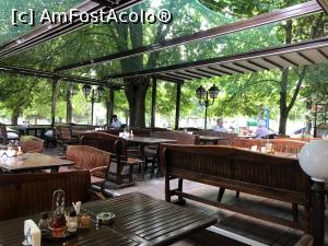 [P02] Restaurant Caria 65 - terasa, si acolo in dreapta se vede masa unde sau sotul si mama » foto by mishu
 - 
<span class="allrVoted glyphicon glyphicon-heart hidden" id="av1309118"></span>
<a class="m-l-10 hidden" id="sv1309118" onclick="voting_Foto_DelVot(,1309118,27547)" role="button">șterge vot <span class="glyphicon glyphicon-remove"></span></a>
<a id="v91309118" class=" c-red"  onclick="voting_Foto_SetVot(1309118)" role="button"><span class="glyphicon glyphicon-heart-empty"></span> <b>LIKE</b> = Votează poza</a> <img class="hidden"  id="f1309118W9" src="/imagini/loader.gif" border="0" /><span class="AjErrMes hidden" id="e1309118ErM"></span>
