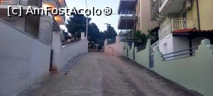 [P11] Aleea catre hotel dinspre strada principala. » foto by Coniss
 - 
<span class="allrVoted glyphicon glyphicon-heart hidden" id="av1308166"></span>
<a class="m-l-10 hidden" id="sv1308166" onclick="voting_Foto_DelVot(,1308166,27551)" role="button">șterge vot <span class="glyphicon glyphicon-remove"></span></a>
<a id="v91308166" class=" c-red"  onclick="voting_Foto_SetVot(1308166)" role="button"><span class="glyphicon glyphicon-heart-empty"></span> <b>LIKE</b> = Votează poza</a> <img class="hidden"  id="f1308166W9" src="/imagini/loader.gif" border="0" /><span class="AjErrMes hidden" id="e1308166ErM"></span>