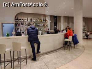 [P37] Lobby-bar (prețuri ok) » foto by crismis
 - 
<span class="allrVoted glyphicon glyphicon-heart hidden" id="av1403783"></span>
<a class="m-l-10 hidden" id="sv1403783" onclick="voting_Foto_DelVot(,1403783,27560)" role="button">șterge vot <span class="glyphicon glyphicon-remove"></span></a>
<a id="v91403783" class=" c-red"  onclick="voting_Foto_SetVot(1403783)" role="button"><span class="glyphicon glyphicon-heart-empty"></span> <b>LIKE</b> = Votează poza</a> <img class="hidden"  id="f1403783W9" src="/imagini/loader.gif" border="0" /><span class="AjErrMes hidden" id="e1403783ErM"></span>