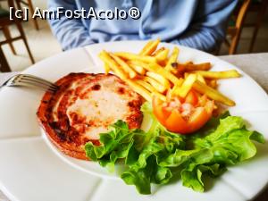 [P17] Trattoria Gagin, porchetta (cam sărată) » foto by crismis
 - 
<span class="allrVoted glyphicon glyphicon-heart hidden" id="av1310126"></span>
<a class="m-l-10 hidden" id="sv1310126" onclick="voting_Foto_DelVot(,1310126,27574)" role="button">șterge vot <span class="glyphicon glyphicon-remove"></span></a>
<a id="v91310126" class=" c-red"  onclick="voting_Foto_SetVot(1310126)" role="button"><span class="glyphicon glyphicon-heart-empty"></span> <b>LIKE</b> = Votează poza</a> <img class="hidden"  id="f1310126W9" src="/imagini/loader.gif" border="0" /><span class="AjErrMes hidden" id="e1310126ErM"></span>
