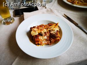 [P19] Trattoria Gagin,, lasagne » foto by crismis
 - 
<span class="allrVoted glyphicon glyphicon-heart hidden" id="av1310128"></span>
<a class="m-l-10 hidden" id="sv1310128" onclick="voting_Foto_DelVot(,1310128,27574)" role="button">șterge vot <span class="glyphicon glyphicon-remove"></span></a>
<a id="v91310128" class=" c-red"  onclick="voting_Foto_SetVot(1310128)" role="button"><span class="glyphicon glyphicon-heart-empty"></span> <b>LIKE</b> = Votează poza</a> <img class="hidden"  id="f1310128W9" src="/imagini/loader.gif" border="0" /><span class="AjErrMes hidden" id="e1310128ErM"></span>