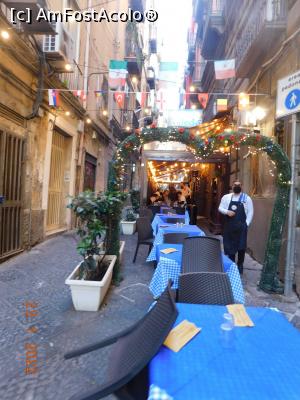 [P02] În faţa Trattoriei Toledo » foto by irinad
 - 
<span class="allrVoted glyphicon glyphicon-heart hidden" id="av1312680"></span>
<a class="m-l-10 hidden" id="sv1312680" onclick="voting_Foto_DelVot(,1312680,27607)" role="button">șterge vot <span class="glyphicon glyphicon-remove"></span></a>
<a id="v91312680" class=" c-red"  onclick="voting_Foto_SetVot(1312680)" role="button"><span class="glyphicon glyphicon-heart-empty"></span> <b>LIKE</b> = Votează poza</a> <img class="hidden"  id="f1312680W9" src="/imagini/loader.gif" border="0" /><span class="AjErrMes hidden" id="e1312680ErM"></span>