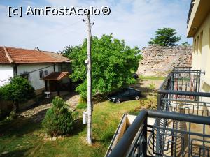 [P29] Vedere din balcon spre dreapta (a se remarca un fragment din zidul roman pe fundal) » foto by crismis
 - 
<span class="allrVoted glyphicon glyphicon-heart hidden" id="av1315446"></span>
<a class="m-l-10 hidden" id="sv1315446" onclick="voting_Foto_DelVot(,1315446,27622)" role="button">șterge vot <span class="glyphicon glyphicon-remove"></span></a>
<a id="v91315446" class=" c-red"  onclick="voting_Foto_SetVot(1315446)" role="button"><span class="glyphicon glyphicon-heart-empty"></span> <b>LIKE</b> = Votează poza</a> <img class="hidden"  id="f1315446W9" src="/imagini/loader.gif" border="0" /><span class="AjErrMes hidden" id="e1315446ErM"></span>