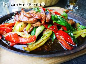 [P44] Restaurantul Chinar; pui cu legume în stil chinezesc » foto by crismis
 - 
<span class="allrVoted glyphicon glyphicon-heart hidden" id="av1317251"></span>
<a class="m-l-10 hidden" id="sv1317251" onclick="voting_Foto_DelVot(,1317251,27636)" role="button">șterge vot <span class="glyphicon glyphicon-remove"></span></a>
<a id="v91317251" class=" c-red"  onclick="voting_Foto_SetVot(1317251)" role="button"><span class="glyphicon glyphicon-heart-empty"></span> <b>LIKE</b> = Votează poza</a> <img class="hidden"  id="f1317251W9" src="/imagini/loader.gif" border="0" /><span class="AjErrMes hidden" id="e1317251ErM"></span>