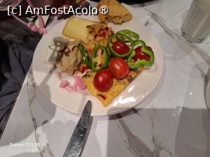 [P63] Voya Beach Resort - la masă » foto by nicole33
 - 
<span class="allrVoted glyphicon glyphicon-heart hidden" id="av1520491"></span>
<a class="m-l-10 hidden" id="sv1520491" onclick="voting_Foto_DelVot(,1520491,27649)" role="button">șterge vot <span class="glyphicon glyphicon-remove"></span></a>
<a id="v91520491" class=" c-red"  onclick="voting_Foto_SetVot(1520491)" role="button"><span class="glyphicon glyphicon-heart-empty"></span> <b>LIKE</b> = Votează poza</a> <img class="hidden"  id="f1520491W9" src="/imagini/loader.gif" border="0" /><span class="AjErrMes hidden" id="e1520491ErM"></span>