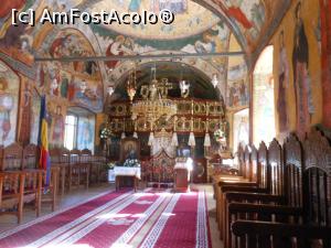 [P13] Mănăstirea Predeal - Biserica mare. Interior. » foto by iulianic
 - 
<span class="allrVoted glyphicon glyphicon-heart hidden" id="av1335502"></span>
<a class="m-l-10 hidden" id="sv1335502" onclick="voting_Foto_DelVot(,1335502,27705)" role="button">șterge vot <span class="glyphicon glyphicon-remove"></span></a>
<a id="v91335502" class=" c-red"  onclick="voting_Foto_SetVot(1335502)" role="button"><span class="glyphicon glyphicon-heart-empty"></span> <b>LIKE</b> = Votează poza</a> <img class="hidden"  id="f1335502W9" src="/imagini/loader.gif" border="0" /><span class="AjErrMes hidden" id="e1335502ErM"></span>