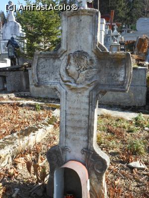 [P19] Mănăstirea Predeal - Monument funerar în cimitirul mănăstirii. » foto by iulianic
 - 
<span class="allrVoted glyphicon glyphicon-heart hidden" id="av1335512"></span>
<a class="m-l-10 hidden" id="sv1335512" onclick="voting_Foto_DelVot(,1335512,27705)" role="button">șterge vot <span class="glyphicon glyphicon-remove"></span></a>
<a id="v91335512" class=" c-red"  onclick="voting_Foto_SetVot(1335512)" role="button"><span class="glyphicon glyphicon-heart-empty"></span> <b>LIKE</b> = Votează poza</a> <img class="hidden"  id="f1335512W9" src="/imagini/loader.gif" border="0" /><span class="AjErrMes hidden" id="e1335512ErM"></span>