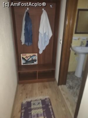 [P03] camera spre baie » foto by fla41
 - 
<span class="allrVoted glyphicon glyphicon-heart hidden" id="av1324784"></span>
<a class="m-l-10 hidden" id="sv1324784" onclick="voting_Foto_DelVot(,1324784,27708)" role="button">șterge vot <span class="glyphicon glyphicon-remove"></span></a>
<a id="v91324784" class=" c-red"  onclick="voting_Foto_SetVot(1324784)" role="button"><span class="glyphicon glyphicon-heart-empty"></span> <b>LIKE</b> = Votează poza</a> <img class="hidden"  id="f1324784W9" src="/imagini/loader.gif" border="0" /><span class="AjErrMes hidden" id="e1324784ErM"></span>