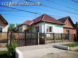 [P01] Casa Lopa, vedere din șosea » foto by crismis
 - 
<span class="allrVoted glyphicon glyphicon-heart hidden" id="av1331020"></span>
<a class="m-l-10 hidden" id="sv1331020" onclick="voting_Foto_DelVot(,1331020,27745)" role="button">șterge vot <span class="glyphicon glyphicon-remove"></span></a>
<a id="v91331020" class=" c-red"  onclick="voting_Foto_SetVot(1331020)" role="button"><span class="glyphicon glyphicon-heart-empty"></span> <b>LIKE</b> = Votează poza</a> <img class="hidden"  id="f1331020W9" src="/imagini/loader.gif" border="0" /><span class="AjErrMes hidden" id="e1331020ErM"></span>