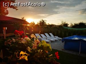 [P24] Casa Lopa; apus de soare » foto by crismis
 - 
<span class="allrVoted glyphicon glyphicon-heart hidden" id="av1331043"></span>
<a class="m-l-10 hidden" id="sv1331043" onclick="voting_Foto_DelVot(,1331043,27745)" role="button">șterge vot <span class="glyphicon glyphicon-remove"></span></a>
<a id="v91331043" class=" c-red"  onclick="voting_Foto_SetVot(1331043)" role="button"><span class="glyphicon glyphicon-heart-empty"></span> <b>LIKE</b> = Votează poza</a> <img class="hidden"  id="f1331043W9" src="/imagini/loader.gif" border="0" /><span class="AjErrMes hidden" id="e1331043ErM"></span>