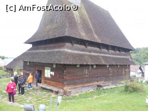 [P06] Biserica de lemn din Budești - monument UNESCO. Vedere dinspre sud-vest. » foto by iulianic
 - 
<span class="allrVoted glyphicon glyphicon-heart hidden" id="av1331871"></span>
<a class="m-l-10 hidden" id="sv1331871" onclick="voting_Foto_DelVot(,1331871,27751)" role="button">șterge vot <span class="glyphicon glyphicon-remove"></span></a>
<a id="v91331871" class=" c-red"  onclick="voting_Foto_SetVot(1331871)" role="button"><span class="glyphicon glyphicon-heart-empty"></span> <b>LIKE</b> = Votează poza</a> <img class="hidden"  id="f1331871W9" src="/imagini/loader.gif" border="0" /><span class="AjErrMes hidden" id="e1331871ErM"></span>