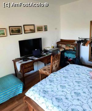 [P10] Un birou cu tv completează mobilierul camerei » foto by BOGDAN DSN
 - 
<span class="allrVoted glyphicon glyphicon-heart hidden" id="av1332071"></span>
<a class="m-l-10 hidden" id="sv1332071" onclick="voting_Foto_DelVot(,1332071,27755)" role="button">șterge vot <span class="glyphicon glyphicon-remove"></span></a>
<a id="v91332071" class=" c-red"  onclick="voting_Foto_SetVot(1332071)" role="button"><span class="glyphicon glyphicon-heart-empty"></span> <b>LIKE</b> = Votează poza</a> <img class="hidden"  id="f1332071W9" src="/imagini/loader.gif" border="0" /><span class="AjErrMes hidden" id="e1332071ErM"></span>