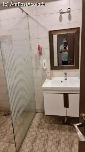 [P09] camera de baie » foto by robert
 - 
<span class="allrVoted glyphicon glyphicon-heart hidden" id="av1332465"></span>
<a class="m-l-10 hidden" id="sv1332465" onclick="voting_Foto_DelVot(,1332465,27759)" role="button">șterge vot <span class="glyphicon glyphicon-remove"></span></a>
<a id="v91332465" class=" c-red"  onclick="voting_Foto_SetVot(1332465)" role="button"><span class="glyphicon glyphicon-heart-empty"></span> <b>LIKE</b> = Votează poza</a> <img class="hidden"  id="f1332465W9" src="/imagini/loader.gif" border="0" /><span class="AjErrMes hidden" id="e1332465ErM"></span>