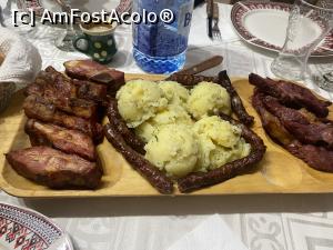 [P68] Pensiunea Melania - cina cu cartofi, carnati de Plescoi, pastrama si coaste » foto by mishu
 - 
<span class="allrVoted glyphicon glyphicon-heart hidden" id="av1334939"></span>
<a class="m-l-10 hidden" id="sv1334939" onclick="voting_Foto_DelVot(,1334939,27780)" role="button">șterge vot <span class="glyphicon glyphicon-remove"></span></a>
<a id="v91334939" class=" c-red"  onclick="voting_Foto_SetVot(1334939)" role="button"><span class="glyphicon glyphicon-heart-empty"></span> <b>LIKE</b> = Votează poza</a> <img class="hidden"  id="f1334939W9" src="/imagini/loader.gif" border="0" /><span class="AjErrMes hidden" id="e1334939ErM"></span>