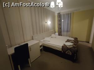 [P20] Holiday Villa Brașov, camera 102 » foto by Dana2008
 - 
<span class="allrVoted glyphicon glyphicon-heart hidden" id="av1335580"></span>
<a class="m-l-10 hidden" id="sv1335580" onclick="voting_Foto_DelVot(,1335580,27786)" role="button">șterge vot <span class="glyphicon glyphicon-remove"></span></a>
<a id="v91335580" class=" c-red"  onclick="voting_Foto_SetVot(1335580)" role="button"><span class="glyphicon glyphicon-heart-empty"></span> <b>LIKE</b> = Votează poza</a> <img class="hidden"  id="f1335580W9" src="/imagini/loader.gif" border="0" /><span class="AjErrMes hidden" id="e1335580ErM"></span>