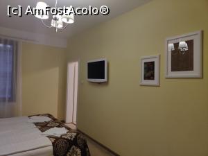 [P27] Holiday Villa Brașov, camera 102 » foto by Dana2008
 - 
<span class="allrVoted glyphicon glyphicon-heart hidden" id="av1335587"></span>
<a class="m-l-10 hidden" id="sv1335587" onclick="voting_Foto_DelVot(,1335587,27786)" role="button">șterge vot <span class="glyphicon glyphicon-remove"></span></a>
<a id="v91335587" class=" c-red"  onclick="voting_Foto_SetVot(1335587)" role="button"><span class="glyphicon glyphicon-heart-empty"></span> <b>LIKE</b> = Votează poza</a> <img class="hidden"  id="f1335587W9" src="/imagini/loader.gif" border="0" /><span class="AjErrMes hidden" id="e1335587ErM"></span>