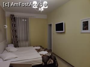 [P06] Holiday Villa Brașov, camera 102 » foto by Dana2008
 - 
<span class="allrVoted glyphicon glyphicon-heart hidden" id="av1335566"></span>
<a class="m-l-10 hidden" id="sv1335566" onclick="voting_Foto_DelVot(,1335566,27786)" role="button">șterge vot <span class="glyphicon glyphicon-remove"></span></a>
<a id="v91335566" class=" c-red"  onclick="voting_Foto_SetVot(1335566)" role="button"><span class="glyphicon glyphicon-heart-empty"></span> <b>LIKE</b> = Votează poza</a> <img class="hidden"  id="f1335566W9" src="/imagini/loader.gif" border="0" /><span class="AjErrMes hidden" id="e1335566ErM"></span>