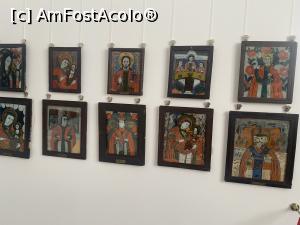 [P28] Muzeul icoanelor pe sticla - exponate » foto by mishu
 - 
<span class="allrVoted glyphicon glyphicon-heart hidden" id="av1339192"></span>
<a class="m-l-10 hidden" id="sv1339192" onclick="voting_Foto_DelVot(,1339192,27800)" role="button">șterge vot <span class="glyphicon glyphicon-remove"></span></a>
<a id="v91339192" class=" c-red"  onclick="voting_Foto_SetVot(1339192)" role="button"><span class="glyphicon glyphicon-heart-empty"></span> <b>LIKE</b> = Votează poza</a> <img class="hidden"  id="f1339192W9" src="/imagini/loader.gif" border="0" /><span class="AjErrMes hidden" id="e1339192ErM"></span>