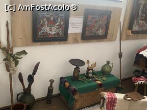 [P33] Muzeul icoanelor pe sticla - si alte exponate, nu numai icoane pe sticla » foto by mishu
 - 
<span class="allrVoted glyphicon glyphicon-heart hidden" id="av1339197"></span>
<a class="m-l-10 hidden" id="sv1339197" onclick="voting_Foto_DelVot(,1339197,27800)" role="button">șterge vot <span class="glyphicon glyphicon-remove"></span></a>
<a id="v91339197" class=" c-red"  onclick="voting_Foto_SetVot(1339197)" role="button"><span class="glyphicon glyphicon-heart-empty"></span> <b>LIKE</b> = Votează poza</a> <img class="hidden"  id="f1339197W9" src="/imagini/loader.gif" border="0" /><span class="AjErrMes hidden" id="e1339197ErM"></span>