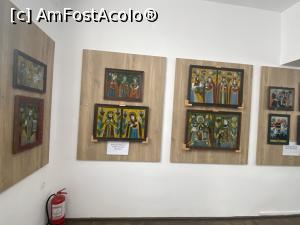 [P47] Muzeul icoanelor pe sticla - exponate » foto by mishu
 - 
<span class="allrVoted glyphicon glyphicon-heart hidden" id="av1339211"></span>
<a class="m-l-10 hidden" id="sv1339211" onclick="voting_Foto_DelVot(,1339211,27800)" role="button">șterge vot <span class="glyphicon glyphicon-remove"></span></a>
<a id="v91339211" class=" c-red"  onclick="voting_Foto_SetVot(1339211)" role="button"><span class="glyphicon glyphicon-heart-empty"></span> <b>LIKE</b> = Votează poza</a> <img class="hidden"  id="f1339211W9" src="/imagini/loader.gif" border="0" /><span class="AjErrMes hidden" id="e1339211ErM"></span>