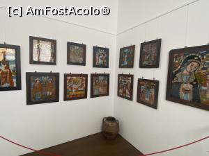 [P56] Muzeul icoanelor pe sticla - exponate » foto by mishu
 - 
<span class="allrVoted glyphicon glyphicon-heart hidden" id="av1339220"></span>
<a class="m-l-10 hidden" id="sv1339220" onclick="voting_Foto_DelVot(,1339220,27800)" role="button">șterge vot <span class="glyphicon glyphicon-remove"></span></a>
<a id="v91339220" class=" c-red"  onclick="voting_Foto_SetVot(1339220)" role="button"><span class="glyphicon glyphicon-heart-empty"></span> <b>LIKE</b> = Votează poza</a> <img class="hidden"  id="f1339220W9" src="/imagini/loader.gif" border="0" /><span class="AjErrMes hidden" id="e1339220ErM"></span>