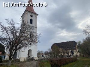 [P08] Se vede si biserica dar si muzeul in dreapta » foto by mishu
 - 
<span class="allrVoted glyphicon glyphicon-heart hidden" id="av1339172"></span>
<a class="m-l-10 hidden" id="sv1339172" onclick="voting_Foto_DelVot(,1339172,27800)" role="button">șterge vot <span class="glyphicon glyphicon-remove"></span></a>
<a id="v91339172" class=" c-red"  onclick="voting_Foto_SetVot(1339172)" role="button"><span class="glyphicon glyphicon-heart-empty"></span> <b>LIKE</b> = Votează poza</a> <img class="hidden"  id="f1339172W9" src="/imagini/loader.gif" border="0" /><span class="AjErrMes hidden" id="e1339172ErM"></span>