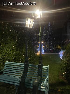 [P14] Targul de Craciun Craiova. Felinarele indragostote din English Park. » foto by Floria
 - 
<span class="allrVoted glyphicon glyphicon-heart hidden" id="av1402956"></span>
<a class="m-l-10 hidden" id="sv1402956" onclick="voting_Foto_DelVot(,1402956,27805)" role="button">șterge vot <span class="glyphicon glyphicon-remove"></span></a>
<a id="v91402956" class=" c-red"  onclick="voting_Foto_SetVot(1402956)" role="button"><span class="glyphicon glyphicon-heart-empty"></span> <b>LIKE</b> = Votează poza</a> <img class="hidden"  id="f1402956W9" src="/imagini/loader.gif" border="0" /><span class="AjErrMes hidden" id="e1402956ErM"></span>