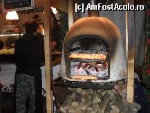 [P55] Pizza pe vatra » foto by georgiana
 - 
<span class="allrVoted glyphicon glyphicon-heart hidden" id="av283898"></span>
<a class="m-l-10 hidden" id="sv283898" onclick="voting_Foto_DelVot(,283898,27814)" role="button">șterge vot <span class="glyphicon glyphicon-remove"></span></a>
<a id="v9283898" class=" c-red"  onclick="voting_Foto_SetVot(283898)" role="button"><span class="glyphicon glyphicon-heart-empty"></span> <b>LIKE</b> = Votează poza</a> <img class="hidden"  id="f283898W9" src="/imagini/loader.gif" border="0" /><span class="AjErrMes hidden" id="e283898ErM"></span>