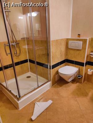 [P15] Hotel Coandi; camera noastră » foto by crismis
 - 
<span class="allrVoted glyphicon glyphicon-heart hidden" id="av1502739"></span>
<a class="m-l-10 hidden" id="sv1502739" onclick="voting_Foto_DelVot(,1502739,27815)" role="button">șterge vot <span class="glyphicon glyphicon-remove"></span></a>
<a id="v91502739" class=" c-red"  onclick="voting_Foto_SetVot(1502739)" role="button"><span class="glyphicon glyphicon-heart-empty"></span> <b>LIKE</b> = Votează poza</a> <img class="hidden"  id="f1502739W9" src="/imagini/loader.gif" border="0" /><span class="AjErrMes hidden" id="e1502739ErM"></span>