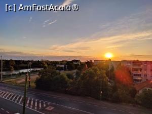 [P27] Hotel Coandi; apus de soare » foto by crismis
 - 
<span class="allrVoted glyphicon glyphicon-heart hidden" id="av1502750"></span>
<a class="m-l-10 hidden" id="sv1502750" onclick="voting_Foto_DelVot(,1502750,27815)" role="button">șterge vot <span class="glyphicon glyphicon-remove"></span></a>
<a id="v91502750" class=" c-red"  onclick="voting_Foto_SetVot(1502750)" role="button"><span class="glyphicon glyphicon-heart-empty"></span> <b>LIKE</b> = Votează poza</a> <img class="hidden"  id="f1502750W9" src="/imagini/loader.gif" border="0" /><span class="AjErrMes hidden" id="e1502750ErM"></span>