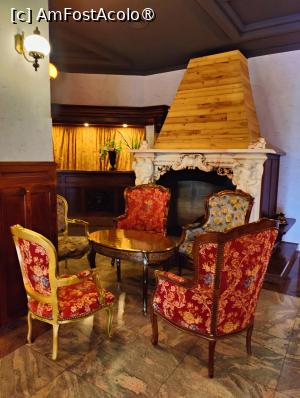 [P04] Hotel Coandi; lobby » foto by crismis
 - 
<span class="allrVoted glyphicon glyphicon-heart hidden" id="av1502728"></span>
<a class="m-l-10 hidden" id="sv1502728" onclick="voting_Foto_DelVot(,1502728,27815)" role="button">șterge vot <span class="glyphicon glyphicon-remove"></span></a>
<a id="v91502728" class=" c-red"  onclick="voting_Foto_SetVot(1502728)" role="button"><span class="glyphicon glyphicon-heart-empty"></span> <b>LIKE</b> = Votează poza</a> <img class="hidden"  id="f1502728W9" src="/imagini/loader.gif" border="0" /><span class="AjErrMes hidden" id="e1502728ErM"></span>