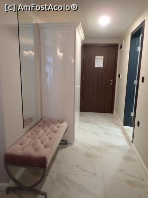[P16] Casa di Fiore SPA & Medical Hotel - holul » foto by Dragoș_MD
 - 
<span class="allrVoted glyphicon glyphicon-heart hidden" id="av1360738"></span>
<a class="m-l-10 hidden" id="sv1360738" onclick="voting_Foto_DelVot(,1360738,27826)" role="button">șterge vot <span class="glyphicon glyphicon-remove"></span></a>
<a id="v91360738" class=" c-red"  onclick="voting_Foto_SetVot(1360738)" role="button"><span class="glyphicon glyphicon-heart-empty"></span> <b>LIKE</b> = Votează poza</a> <img class="hidden"  id="f1360738W9" src="/imagini/loader.gif" border="0" /><span class="AjErrMes hidden" id="e1360738ErM"></span>