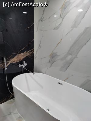 [P10] În baie am avut și cadă... » foto by crismis
 - 
<span class="allrVoted glyphicon glyphicon-heart hidden" id="av1342335"></span>
<a class="m-l-10 hidden" id="sv1342335" onclick="voting_Foto_DelVot(,1342335,27826)" role="button">șterge vot <span class="glyphicon glyphicon-remove"></span></a>
<a id="v91342335" class=" c-red"  onclick="voting_Foto_SetVot(1342335)" role="button"><span class="glyphicon glyphicon-heart-empty"></span> <b>LIKE</b> = Votează poza</a> <img class="hidden"  id="f1342335W9" src="/imagini/loader.gif" border="0" /><span class="AjErrMes hidden" id="e1342335ErM"></span>