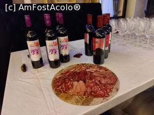 [P61] La degustarea de vin » foto by crismis
 - 
<span class="allrVoted glyphicon glyphicon-heart hidden" id="av1342386"></span>
<a class="m-l-10 hidden" id="sv1342386" onclick="voting_Foto_DelVot(,1342386,27826)" role="button">șterge vot <span class="glyphicon glyphicon-remove"></span></a>
<a id="v91342386" class=" c-red"  onclick="voting_Foto_SetVot(1342386)" role="button"><span class="glyphicon glyphicon-heart-empty"></span> <b>LIKE</b> = Votează poza</a> <img class="hidden"  id="f1342386W9" src="/imagini/loader.gif" border="0" /><span class="AjErrMes hidden" id="e1342386ErM"></span>