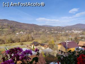 [P22] Explorând pensiunea; vedere de pe unul din balconașe » foto by crismis
 - 
<span class="allrVoted glyphicon glyphicon-heart hidden" id="av1345964"></span>
<a class="m-l-10 hidden" id="sv1345964" onclick="voting_Foto_DelVot(,1345964,27853)" role="button">șterge vot <span class="glyphicon glyphicon-remove"></span></a>
<a id="v91345964" class=" c-red"  onclick="voting_Foto_SetVot(1345964)" role="button"><span class="glyphicon glyphicon-heart-empty"></span> <b>LIKE</b> = Votează poza</a> <img class="hidden"  id="f1345964W9" src="/imagini/loader.gif" border="0" /><span class="AjErrMes hidden" id="e1345964ErM"></span>