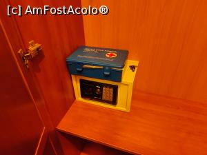 [P18] B&B Kvarner - camera 4; seif și trusă de prim ajutor în dulapul de pe hol » foto by crismis
 - 
<span class="allrVoted glyphicon glyphicon-heart hidden" id="av1346676"></span>
<a class="m-l-10 hidden" id="sv1346676" onclick="voting_Foto_DelVot(,1346676,27863)" role="button">șterge vot <span class="glyphicon glyphicon-remove"></span></a>
<a id="v91346676" class=" c-red"  onclick="voting_Foto_SetVot(1346676)" role="button"><span class="glyphicon glyphicon-heart-empty"></span> <b>LIKE</b> = Votează poza</a> <img class="hidden"  id="f1346676W9" src="/imagini/loader.gif" border="0" /><span class="AjErrMes hidden" id="e1346676ErM"></span>